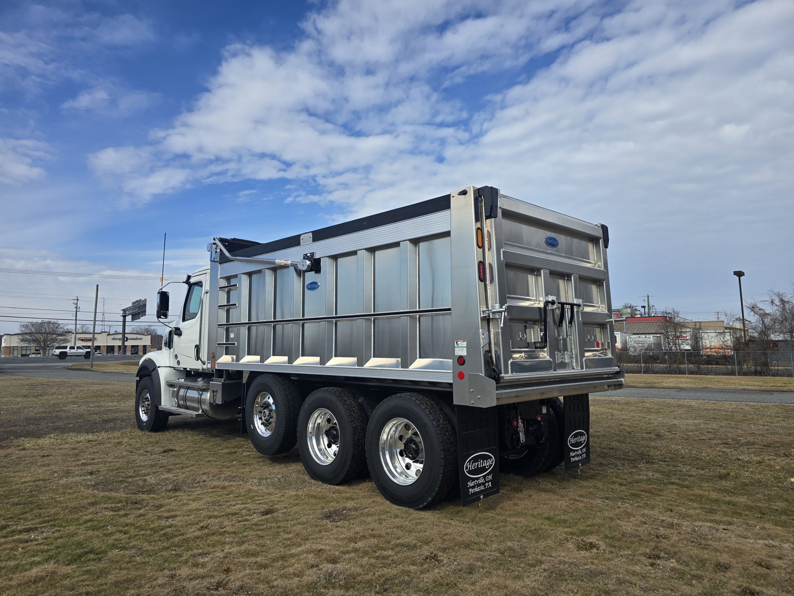 2025 WESTERN STAR 49X VY7399 - image 3 of 4