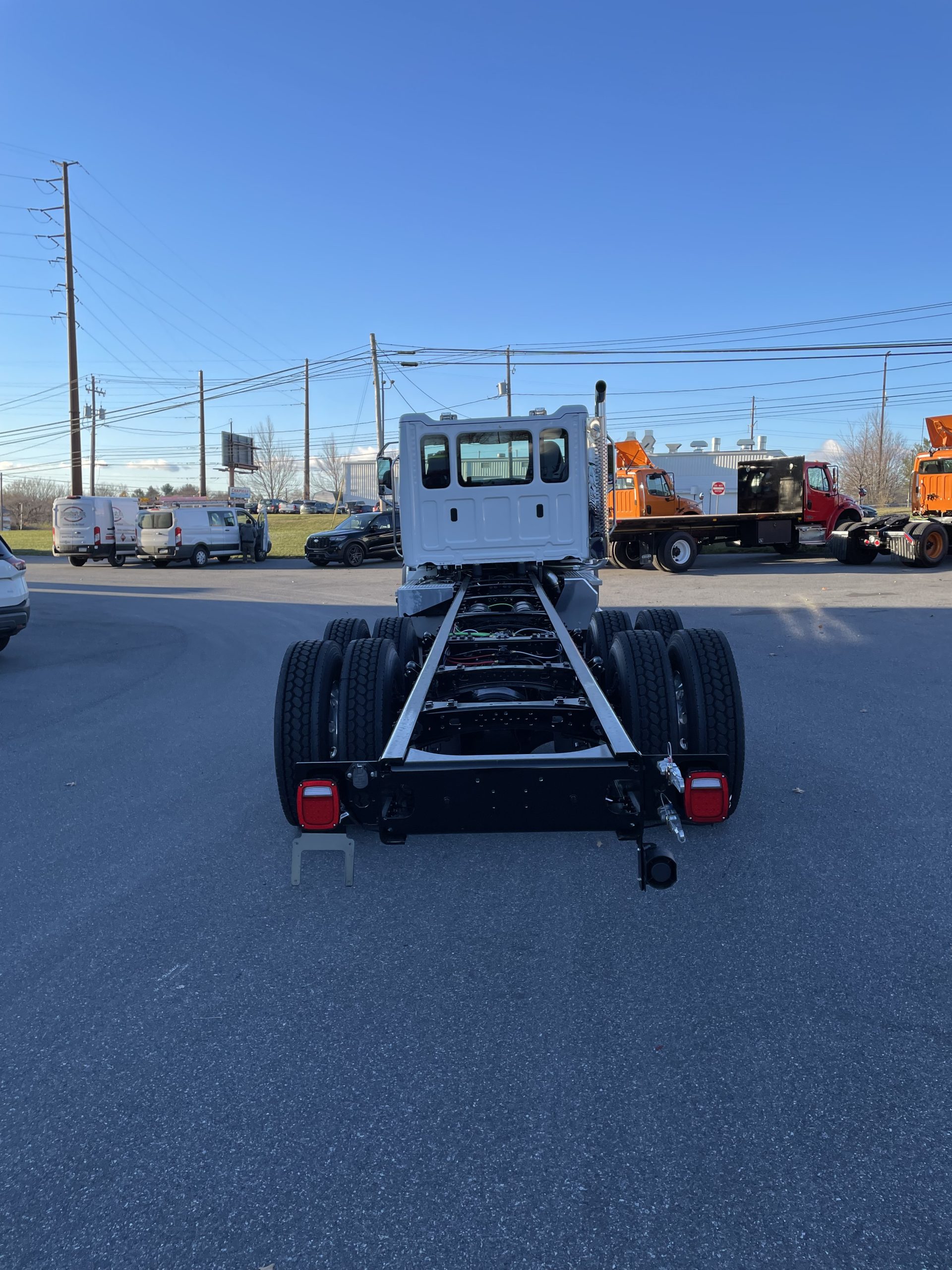 2025 WESTERN STAR 47X WC1691 - image 2 of 6